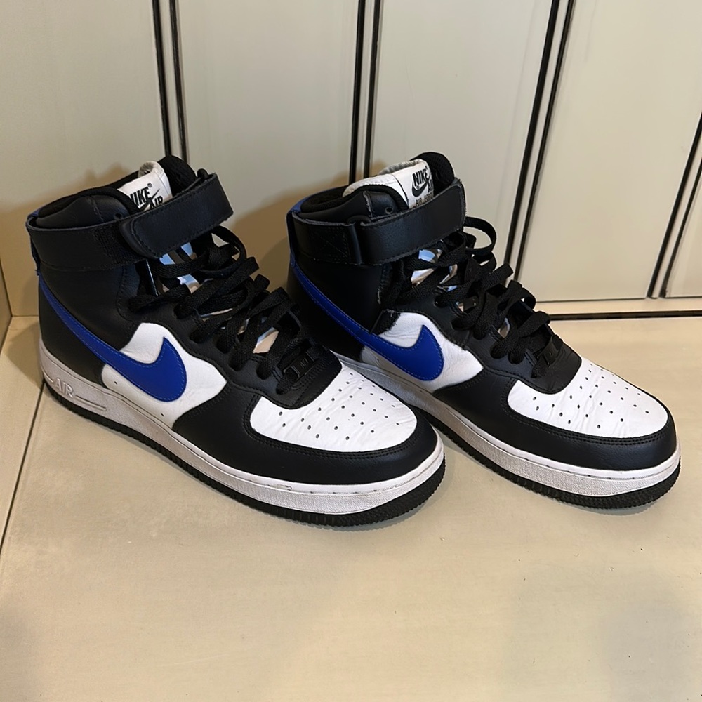 Men’s Nike Air Force 1 Mids 👟